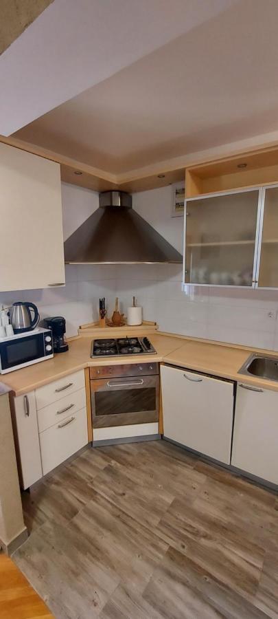 Apartman Stefan Lägenhet Karlobag Exteriör bild